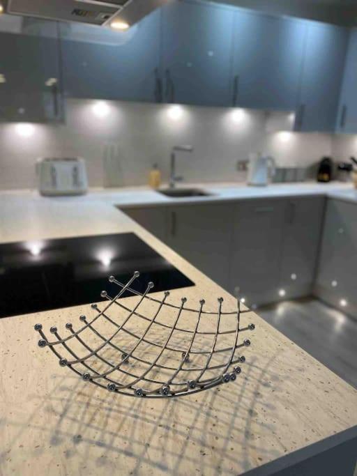 Luxury Town Centre Apartment Walking Distance To Rsc Theatre 스트렛포드-어폰-에이본 외부 사진